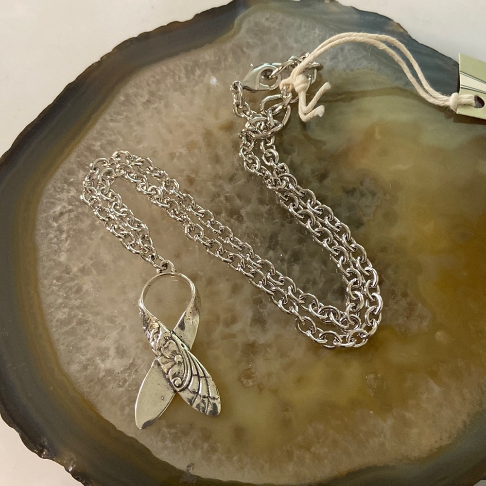 Silver spoon floral ribbon NWT 16” chain + 2” extension NWT